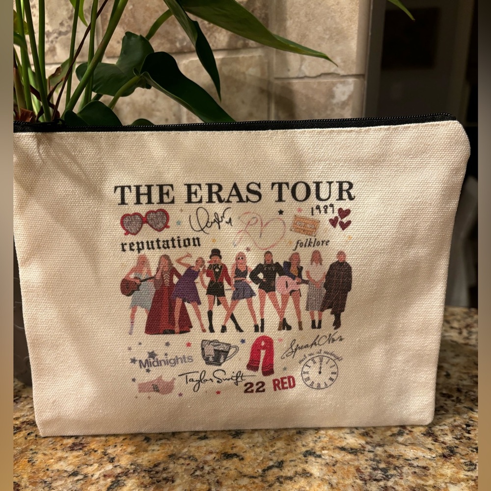 Taylor Swift make-up bag/zip organizer